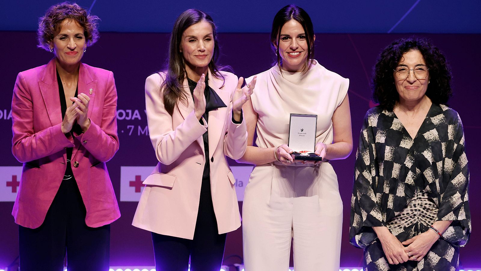 VerificaRTVE recibe la Medalla de Oro de Cruz Roja