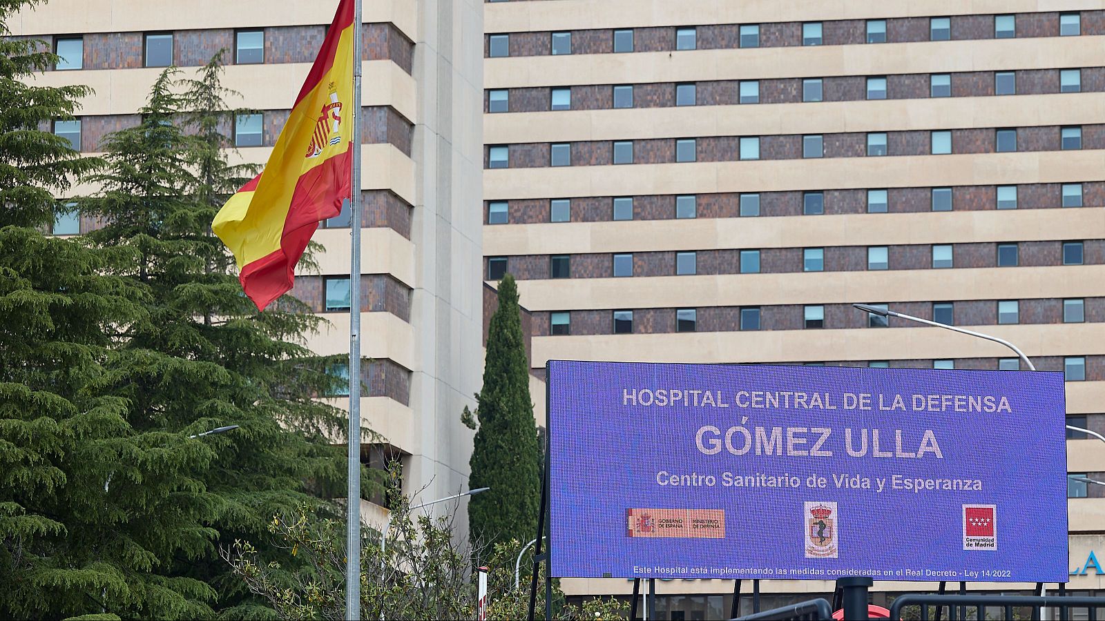Fachada exterior del Hospital Central de la Defensa Gómez Ulla donde se realizará la cuarentena
