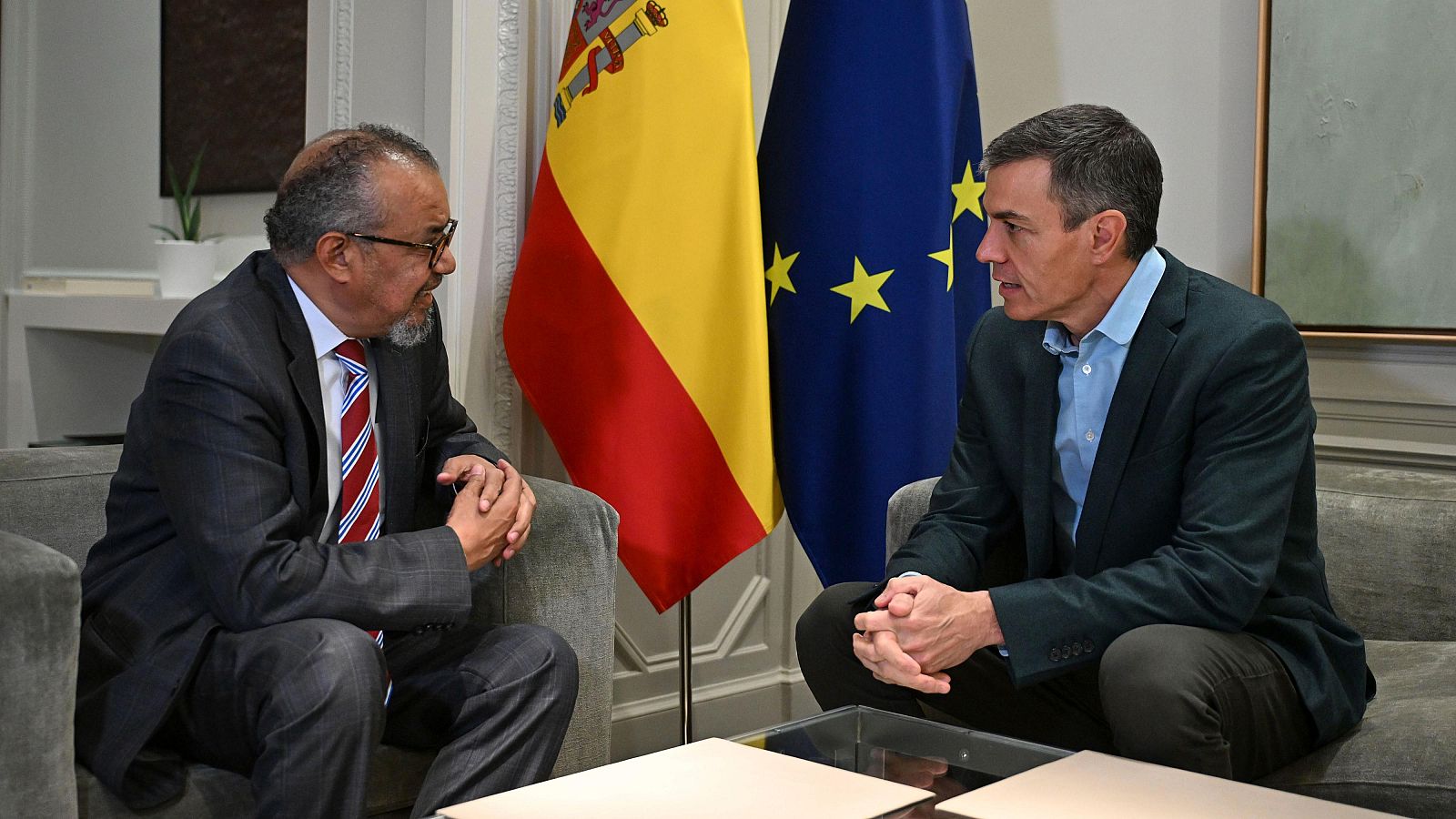 El director de la OMS manda un mensaje a la población de Tenerife: "Esto no es otro covid"