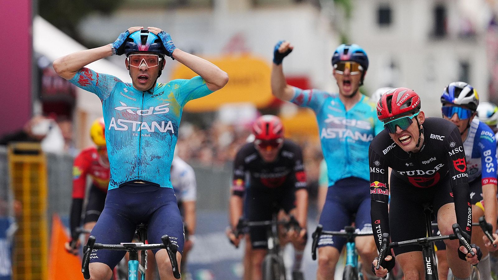 Silva gana la segunda etapa del Giro 2026