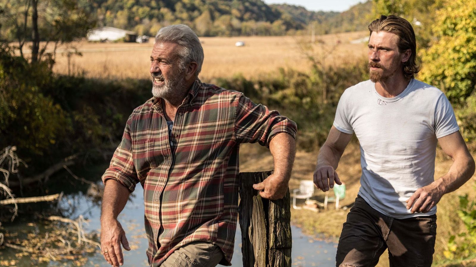 Mel Gibson y Garrett Hedlund en 'Caminos desesperados'