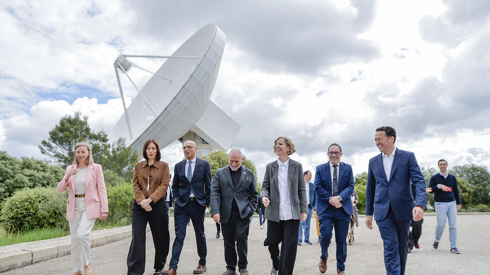 La ministra de Ciencia, Innovación y Universidades, Diana Morant, durante su visita al Observatorio de Yebes