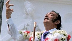 Con la frase "¿Qué hay de nuevo, Divino Dalí?", Paloma Chamorro logró una entrevista mítica: este documental la recupera