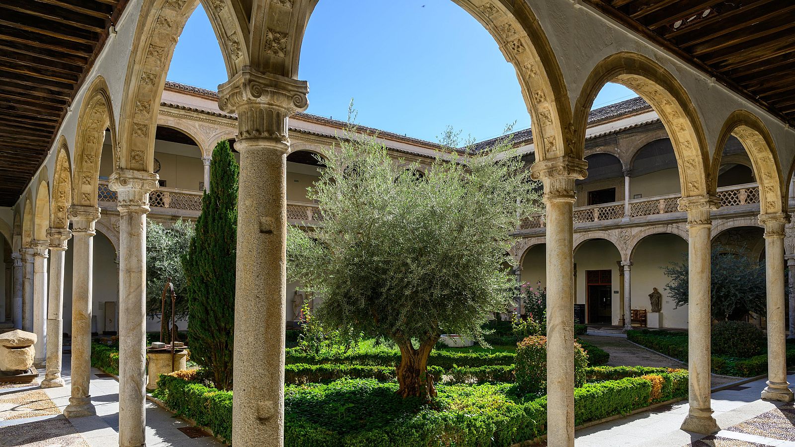Patio del antiguo Hospital de Santa Cruz de Toledo