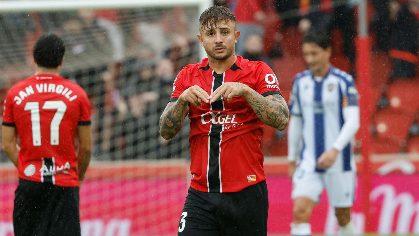 Atasco por la salvación a falta de dos jornadas para el final de Liga