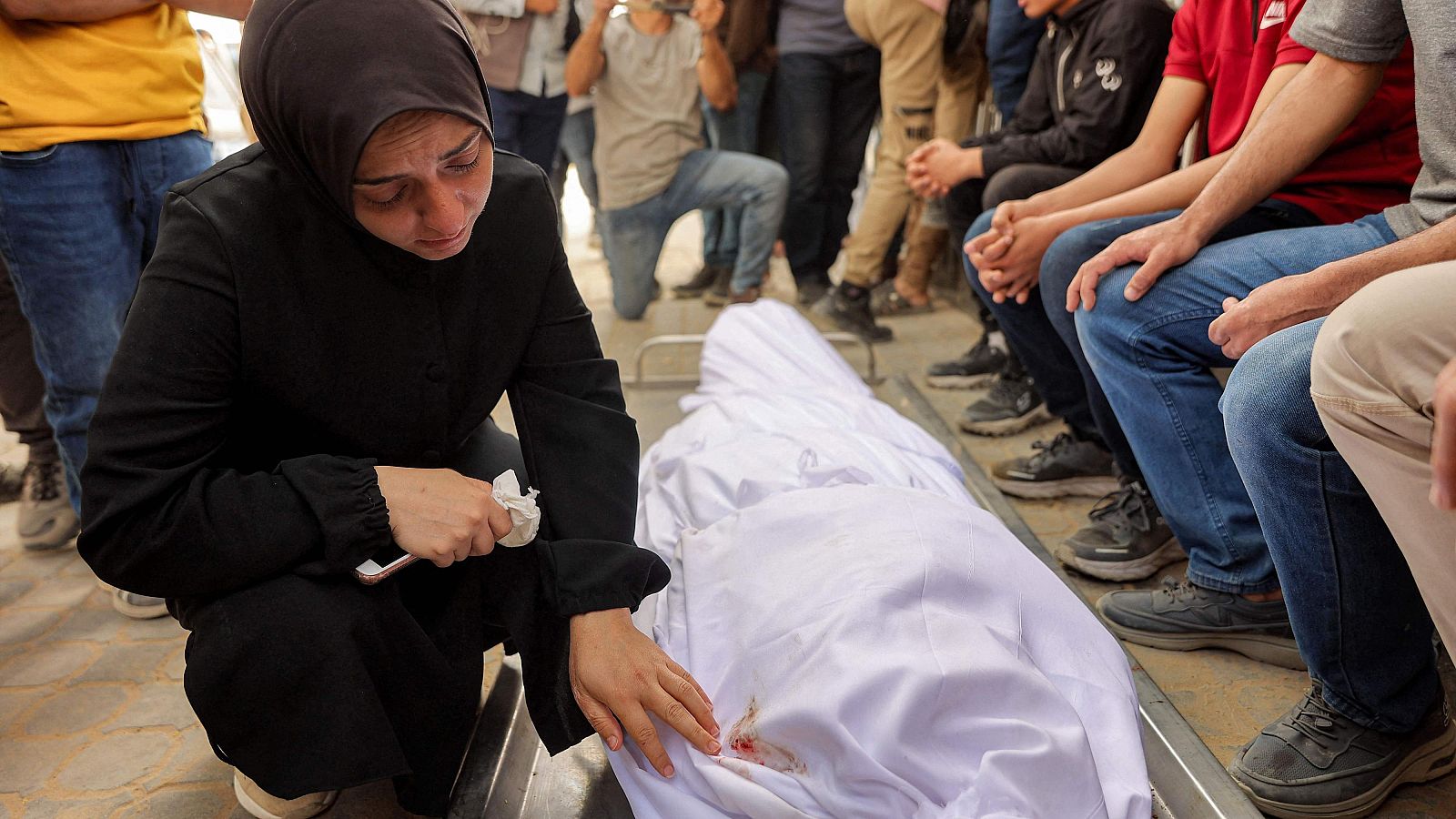 Mueren al menos cuatro palestinos en una nueva jornada de bombardeos israelíes en Gaza