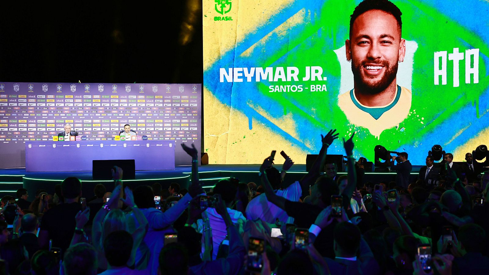 Momento en el que Neymar es anunciado como uno de los 26 de Brasil.