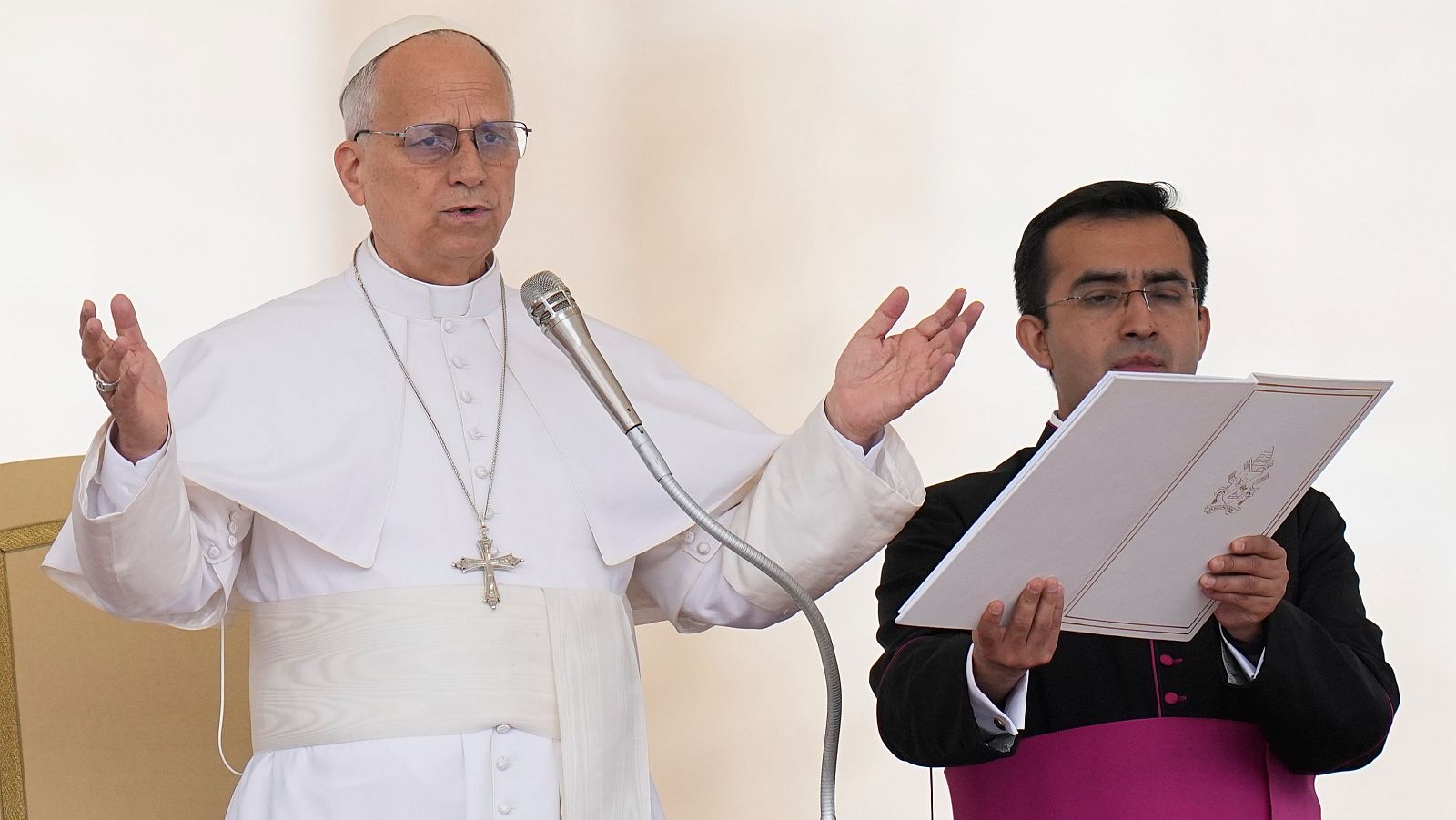 La misa del Corpus de León XIV en Madrid: 460.000 hostias consagradas, presbiterio en Cibeles y procesión a Gran Vía