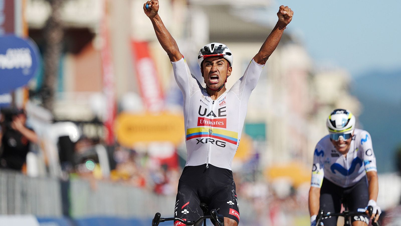 Jhonatan Narvaéz gana el pulso a Enric Mas y firma su tercera victoria en el Giro 2026