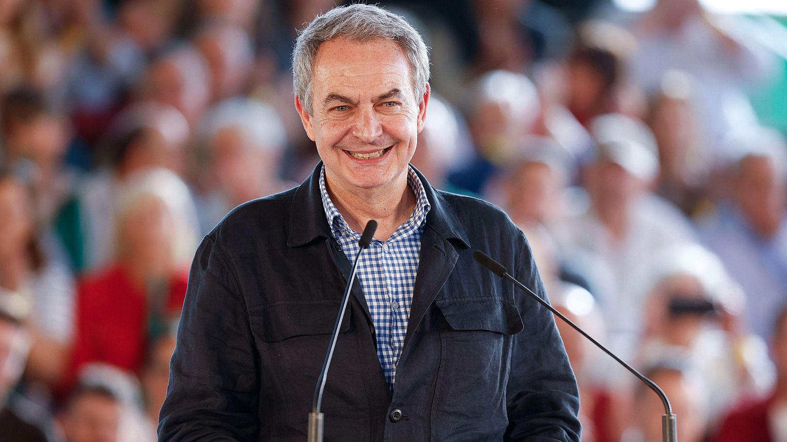 El expresidente del Gobierno José Luis Rodríguez Zapatero, en un acto de la pasada campaña electoral en Andalucía.