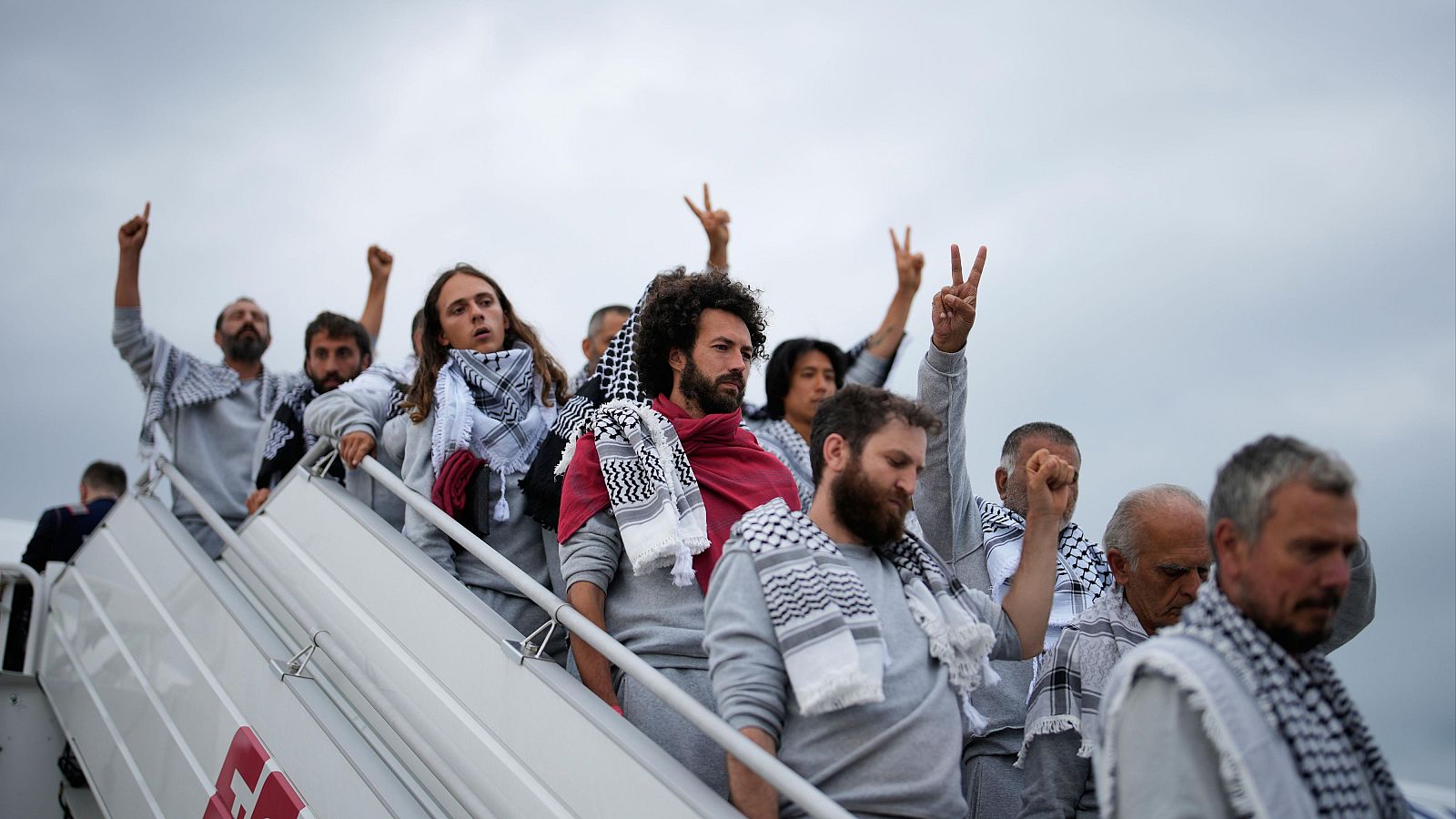 Los activistas de la flotilla detenidos por Israel son deportados a Turquía