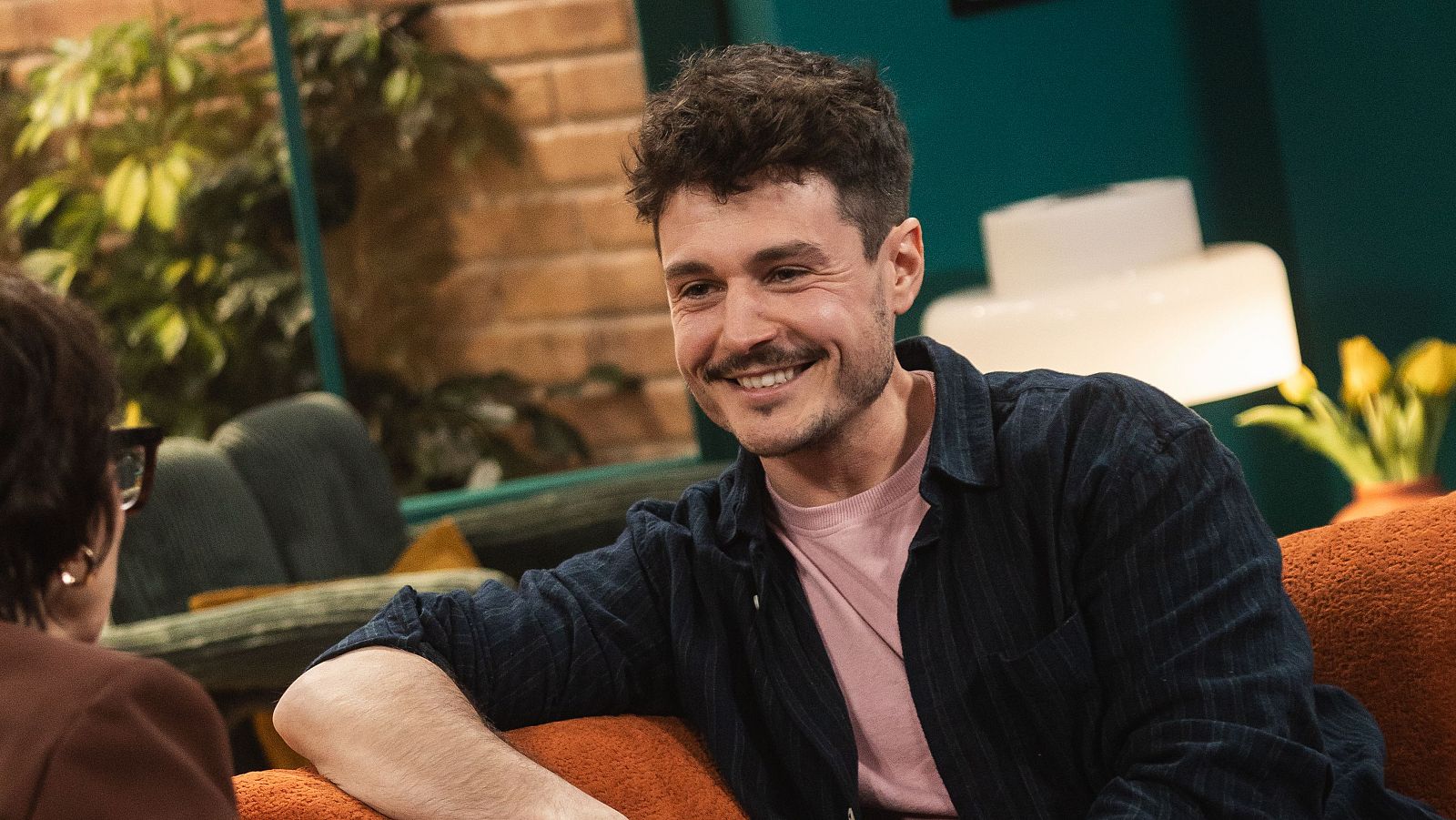 El cantant Miki Núñez durant l'entrevista al programa 'I ara què?'