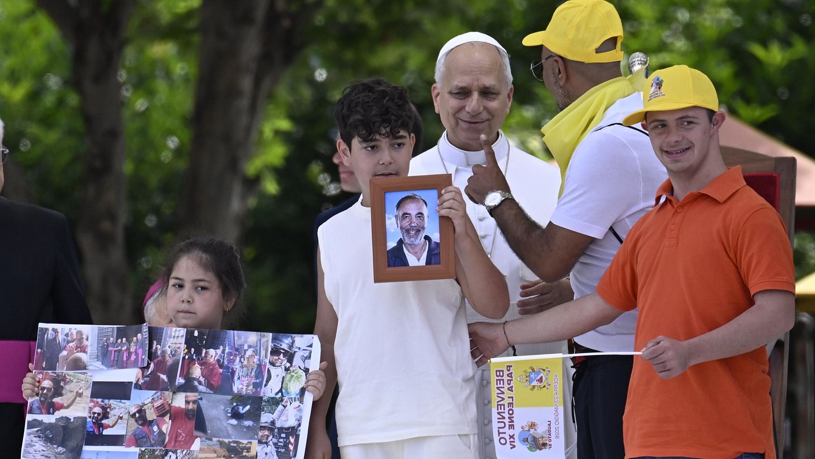 El papa visita Acerra, epicentro de una comarca afectada por los residuos tóxicos desechados por la mafia