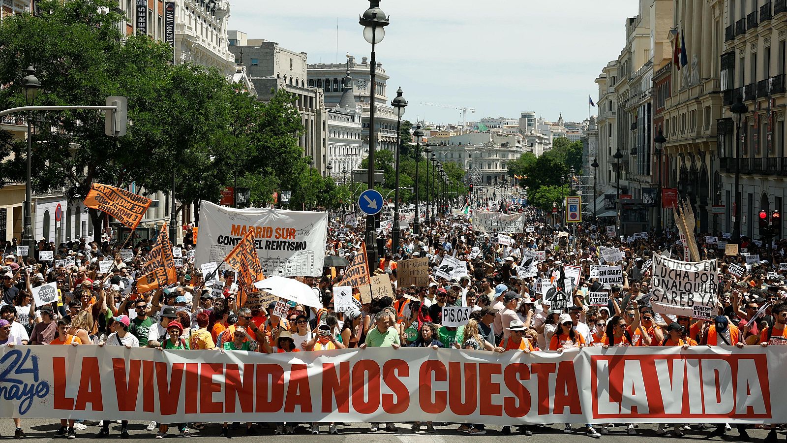 Miles de personas se manifiestan contra el encarecimiento de los alquileres y la dificultad para comprar una vivienda