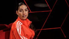 María José Llergo retoma la gira por Europa después de la muerte de su abuelo y publica nuevo disco