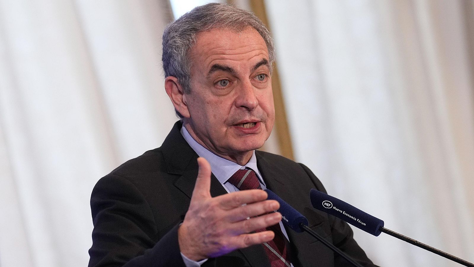 El expresidente del Gobierno, José Luis Rodríguez Zapatero durante un desayuno celebrado en Madrid