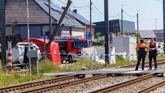Al menos cuatro muertos, entre ellos dos menores, tras el choque de un minibús escolar con un tren en Bélgica