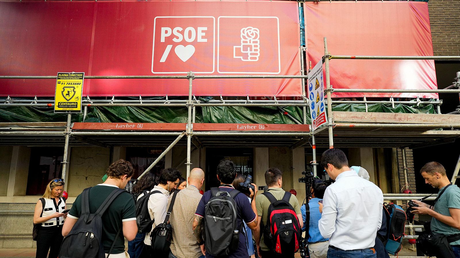 Imagen de la sede nacional del PSOE en Ferraz, donde agentes de la UCO han acudido a primera hora para requerir información sobre pagos vinculados a Leire Díez.