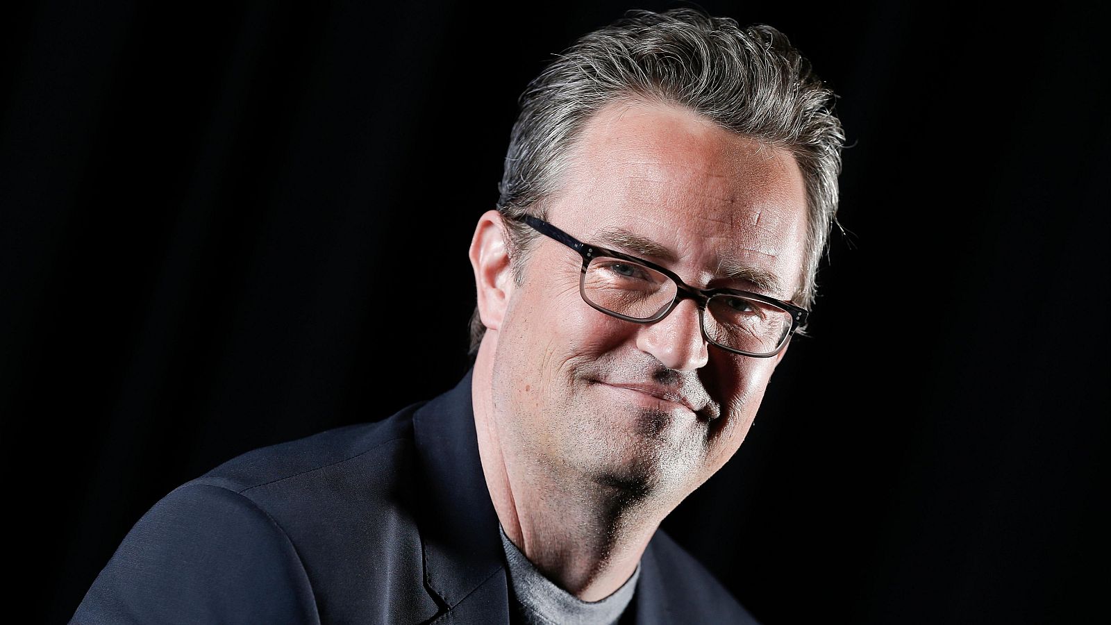 Condenan al asistente de Matthew Perry por la muerte del actor