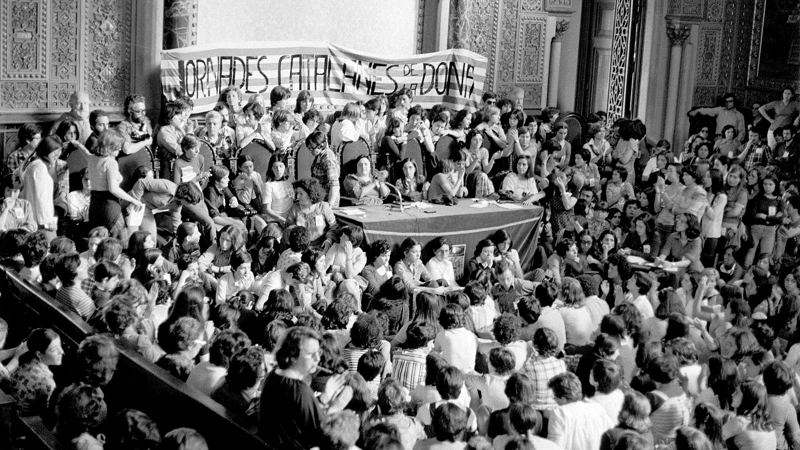 Les Primeres Jornades Catalanes de la Dona van ser les primeres reunions de tantes dones després de la dictadura per parlar dels seus problemes i discriminacions