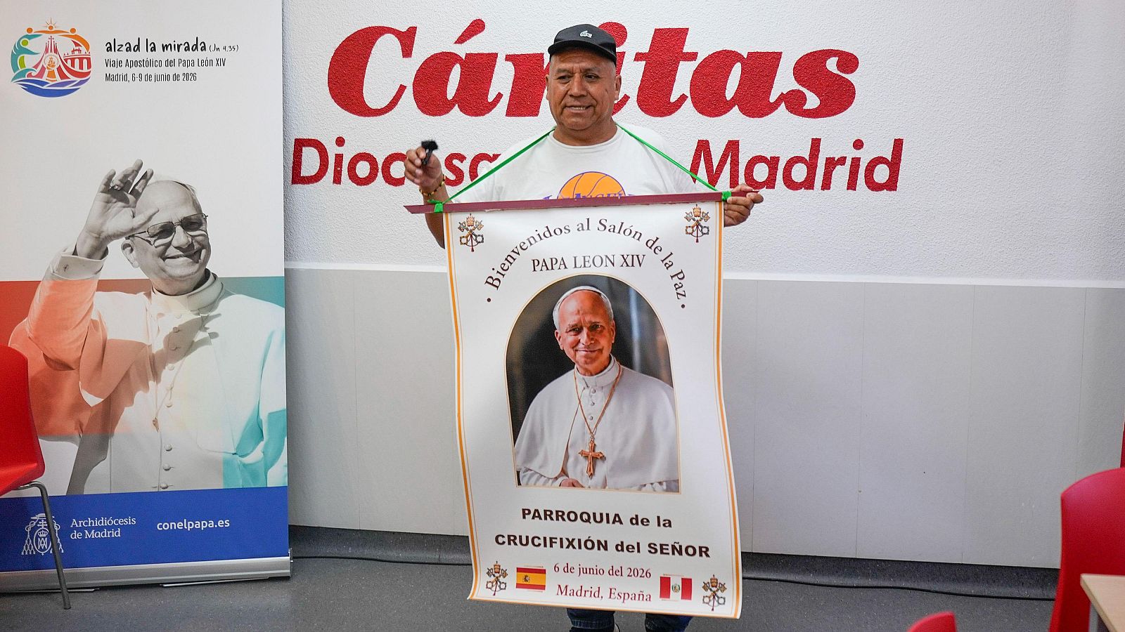 Visita del papa a España: Elmer y su regalo para León XIV