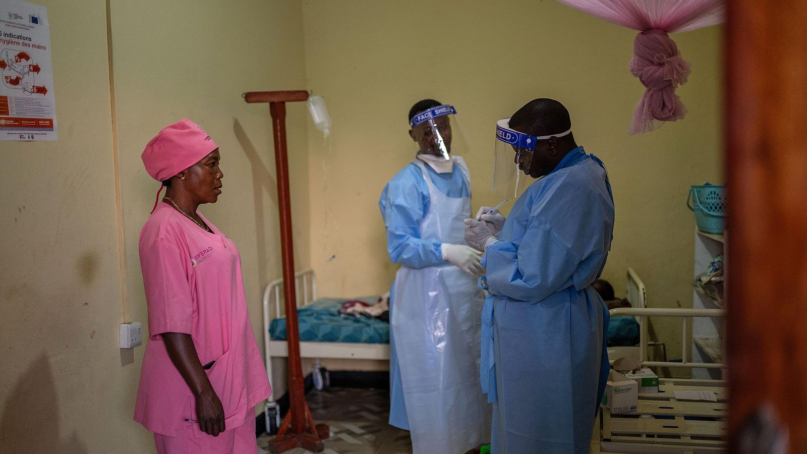 El Congo identifica 1.028 casos sospechosos de ébola, mientras el número de casos confirmados asciende a 255