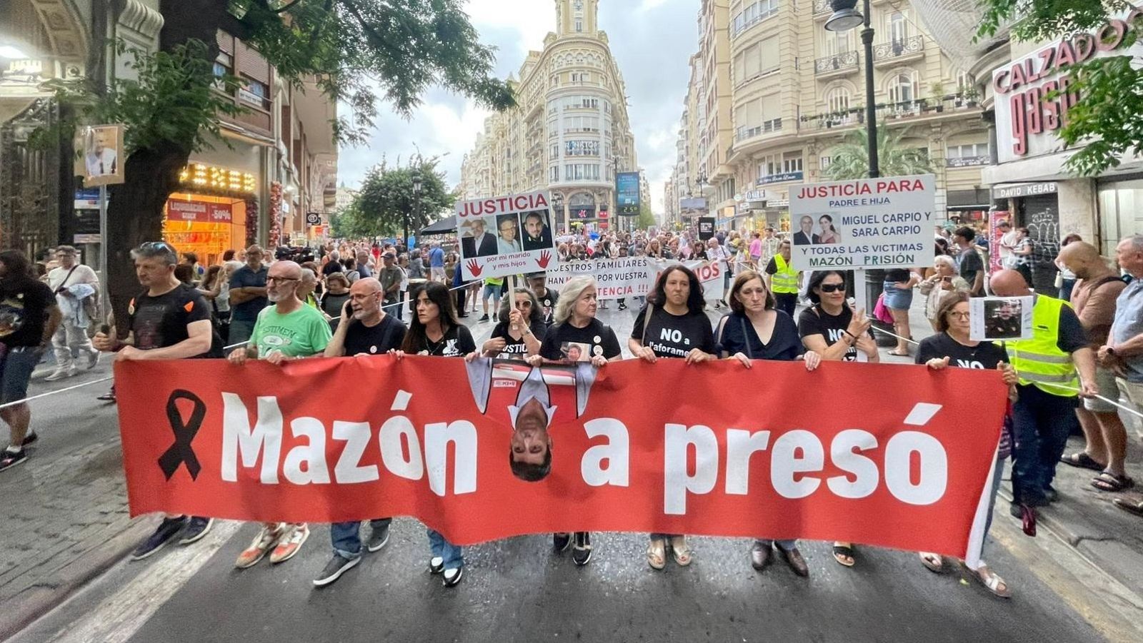 Víctimas de la dana vuelven a las calles de Valencia para pedir el acta de diputado de Mazón
