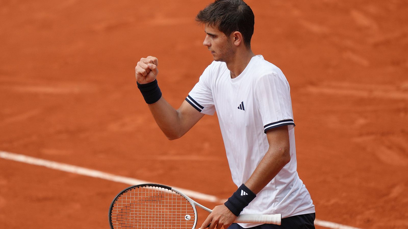 Rafa Jódar remonta a Pablo Carreño y accede a los cuartos de final de Roland Garros