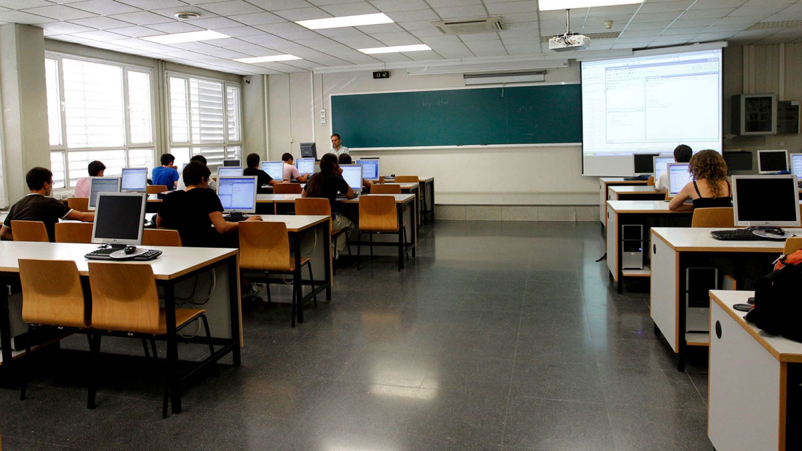 Los alumnos accedieron a las cuentas personales de 40 profesores tras usar un "software keylogger"