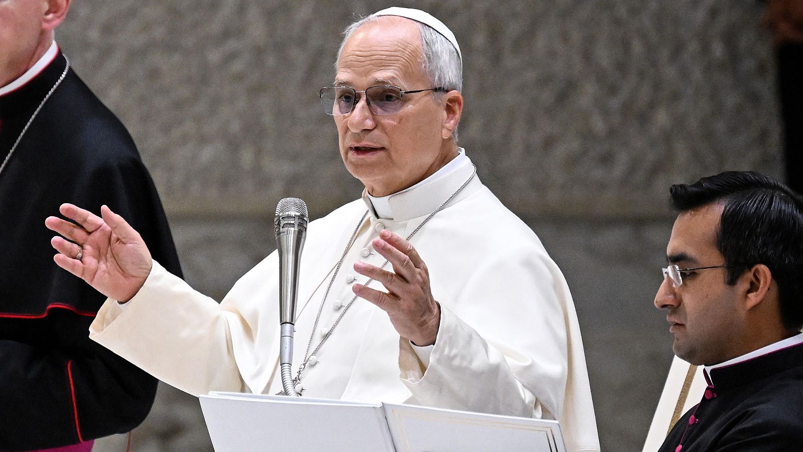 Lleó XIV en una audiència a la sala Pau VI, Ciutat del Vaticà