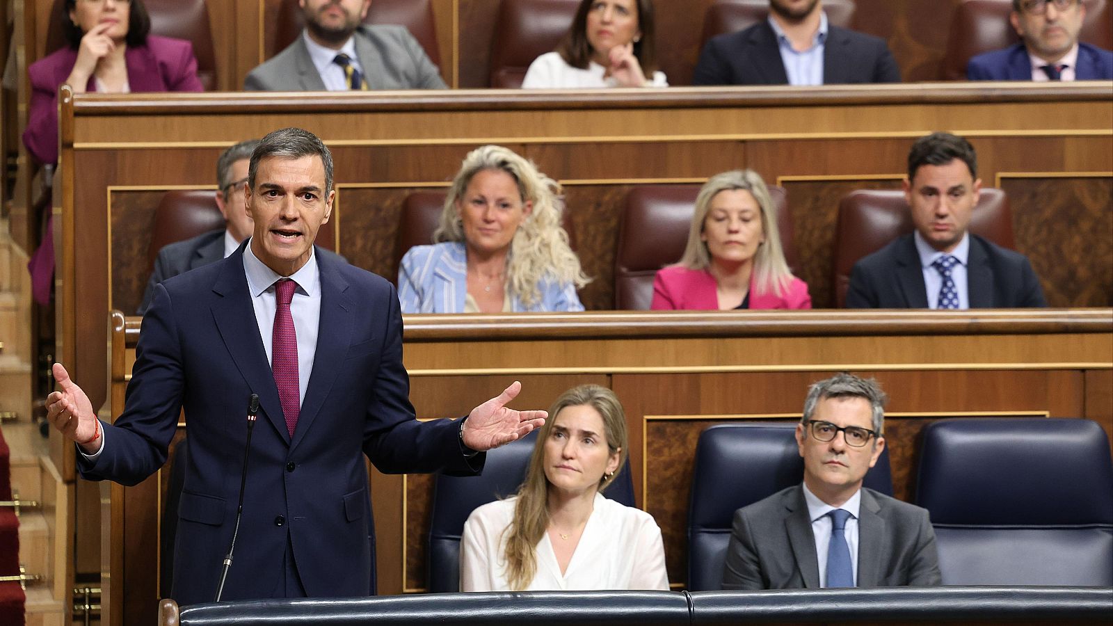 El presidente del Gobierno, Pedro Sánchez, se dirige al pleno del Congreso