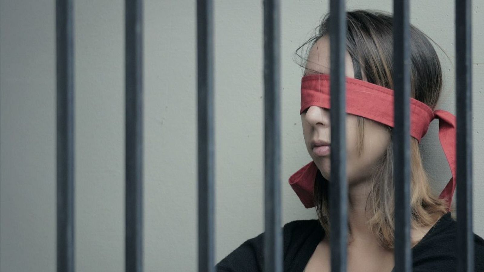Las mujeres en grupos coercitivos sufren violencias diversas, manipulación, control y misoginia.