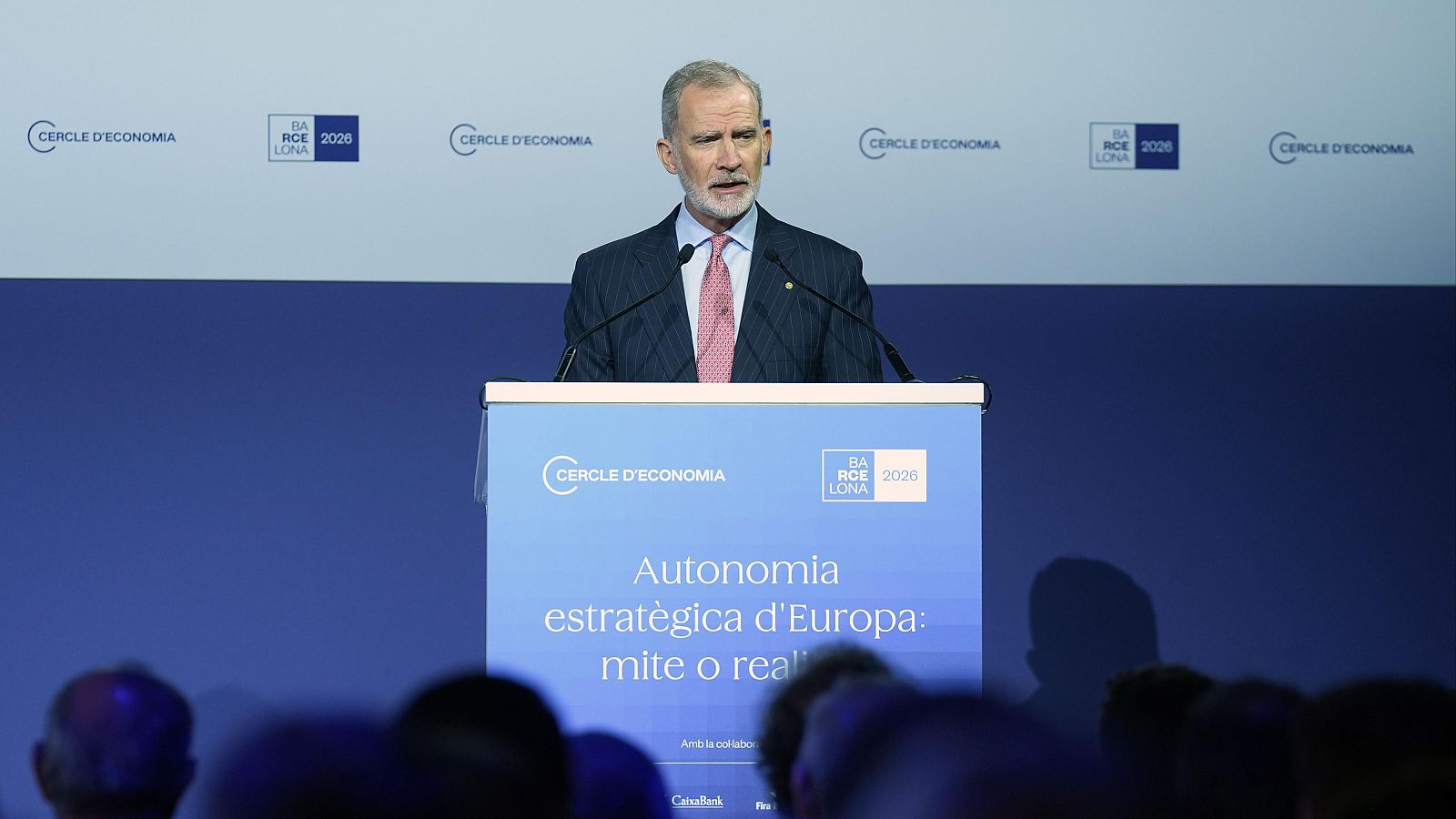 El rey Felipe VI durante la entrega el Premio Cercle d'Economia a la Construcción Europea.