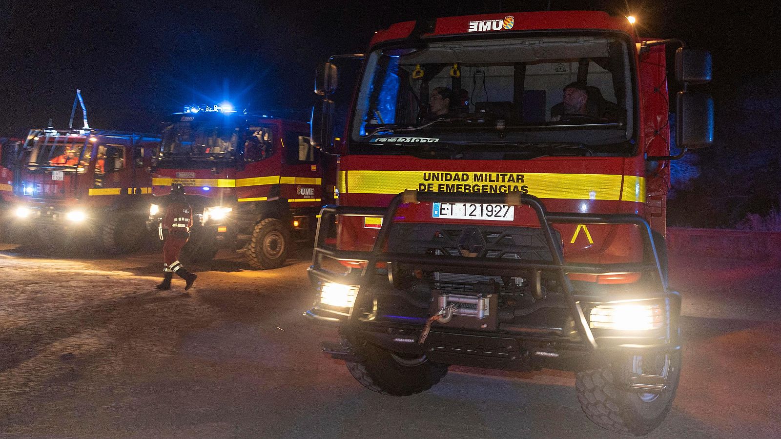 La UME refuerza con 170 efectivos y 50 vehículos la lucha contra el fuego en Murcia