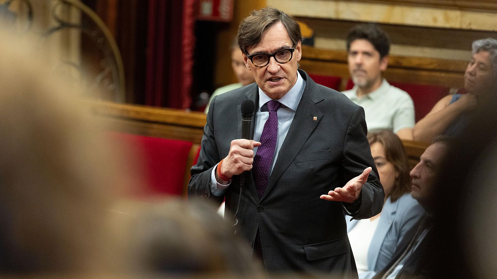 El 'president' de la Generalitat, Salvador Illa, durante la sesión de control en el Parlament este miércoles.