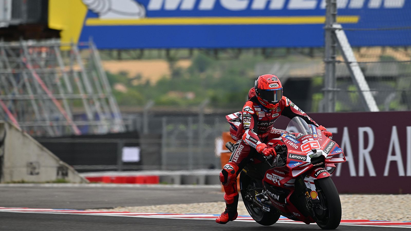 Márquez se impone en la carrera corta del GP de Hungría.