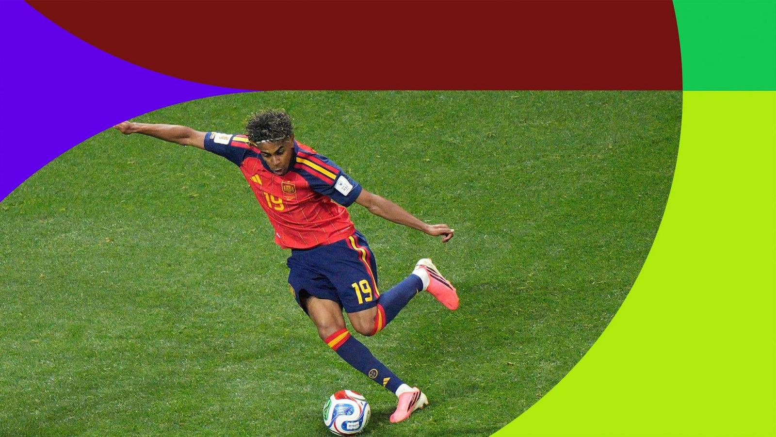 Lamine Yamal controla la pelota