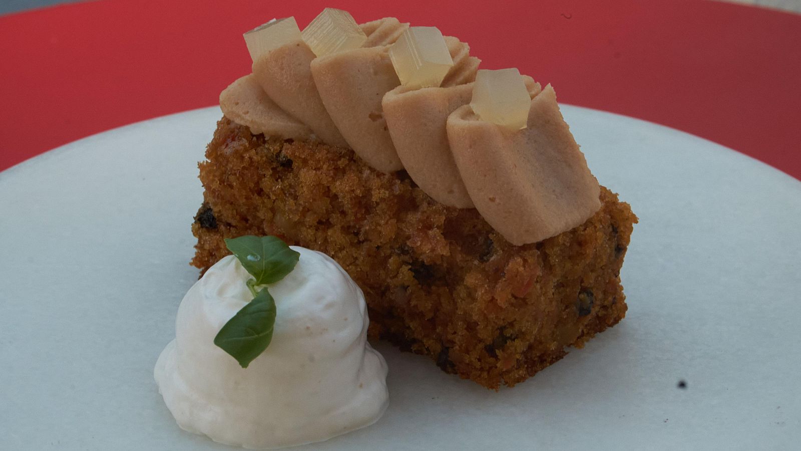 Receta de lingote de carrot cake, cremoso de jengibre y espuma de coco de MasterChef 14