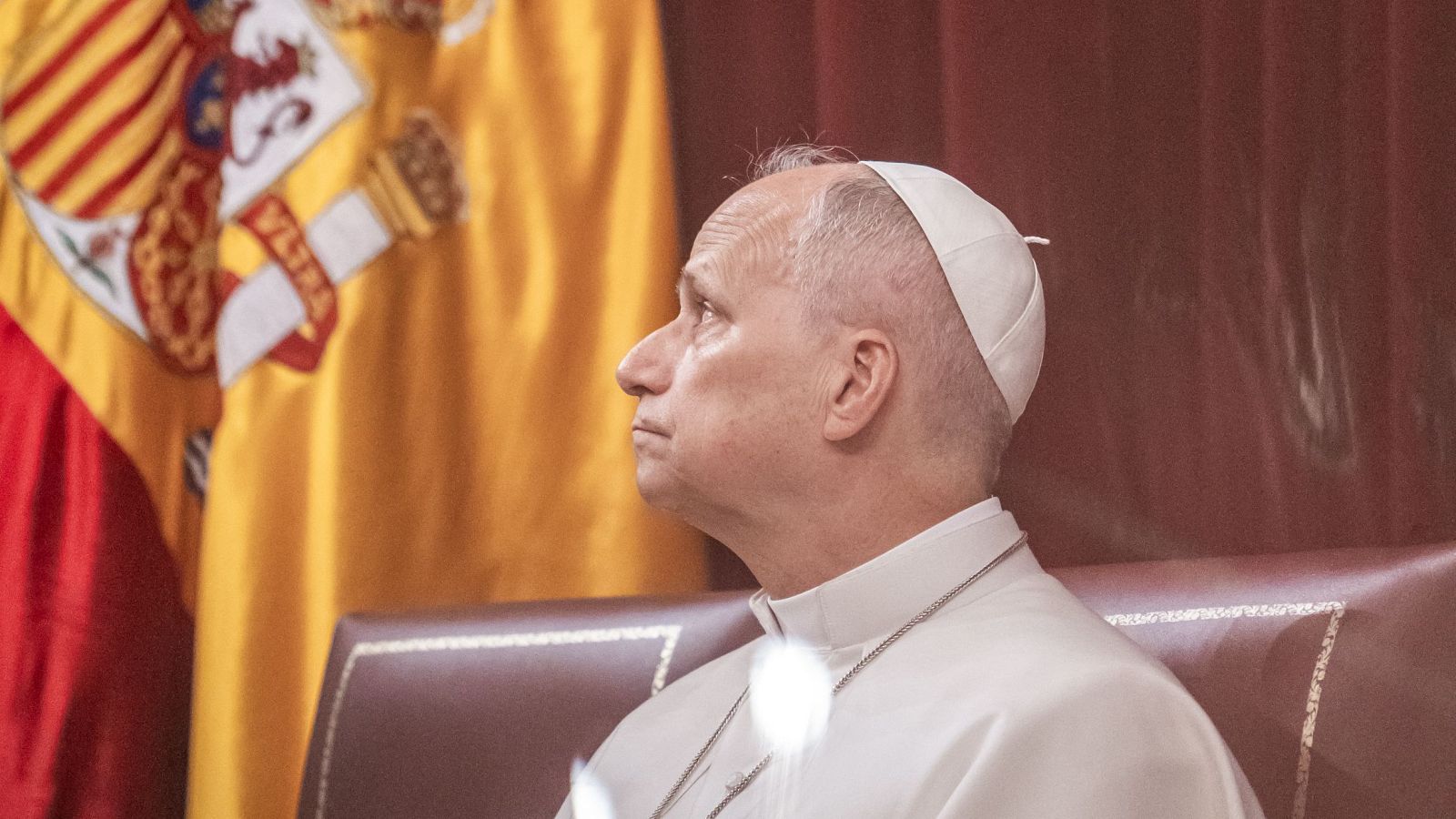 Críticas al discurso del papa en el Congreso de los Diputados