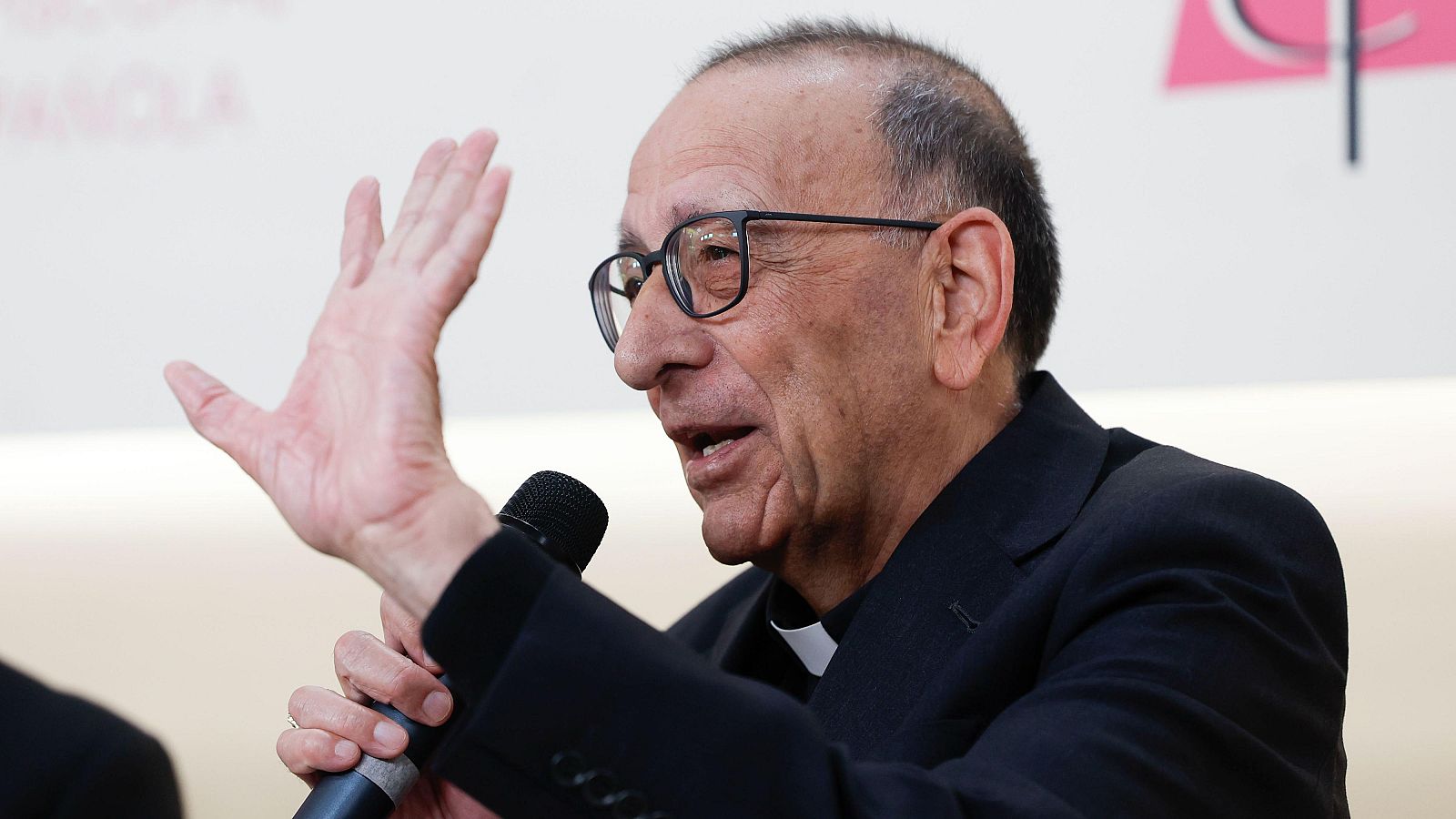 Rechazan la querella del arzobispo de Barcelona, Juan José Omella.