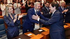 Mañueco jura su cargo como presidente de Castilla y León con el apoyo de Vox y voluntad de "ser mejor" e "ilusionar"