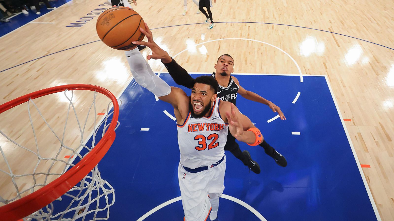 Knicks firman la remontada histórica de 29 puntos para empatar las Finales NBA