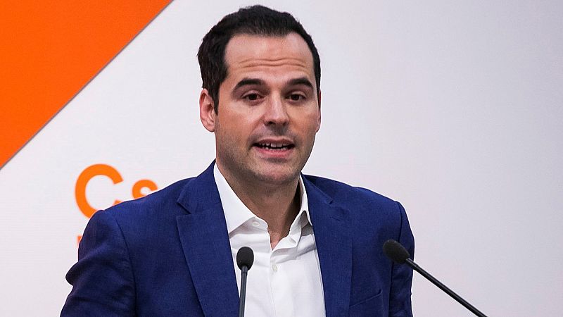 Aguado reitera que si este lunes el PP no apoya la comisión de investigación pedirá la dimisión de Cifuentes