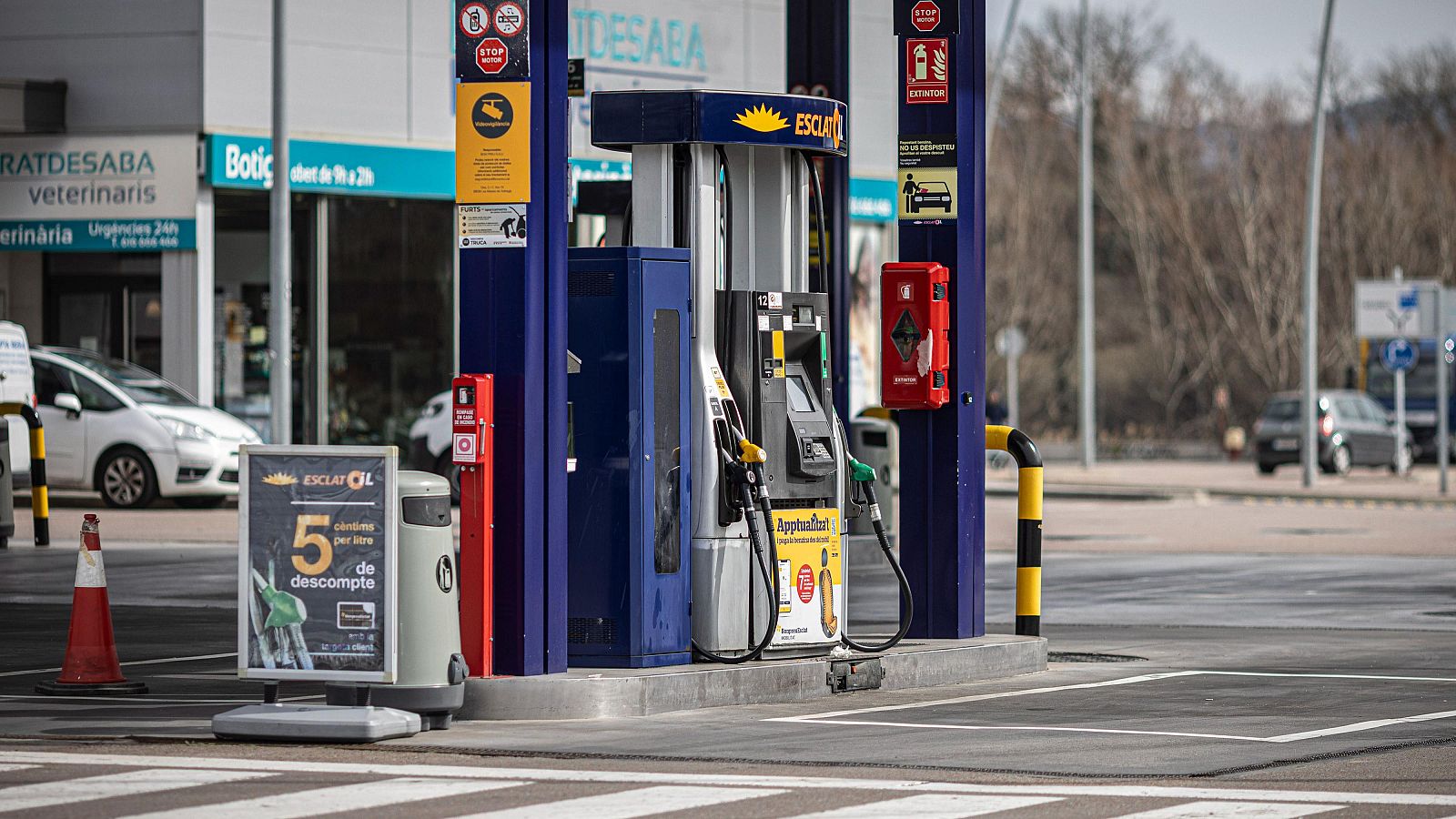Els preus dels carburants s'han encarit un 9,6% en l'últim any