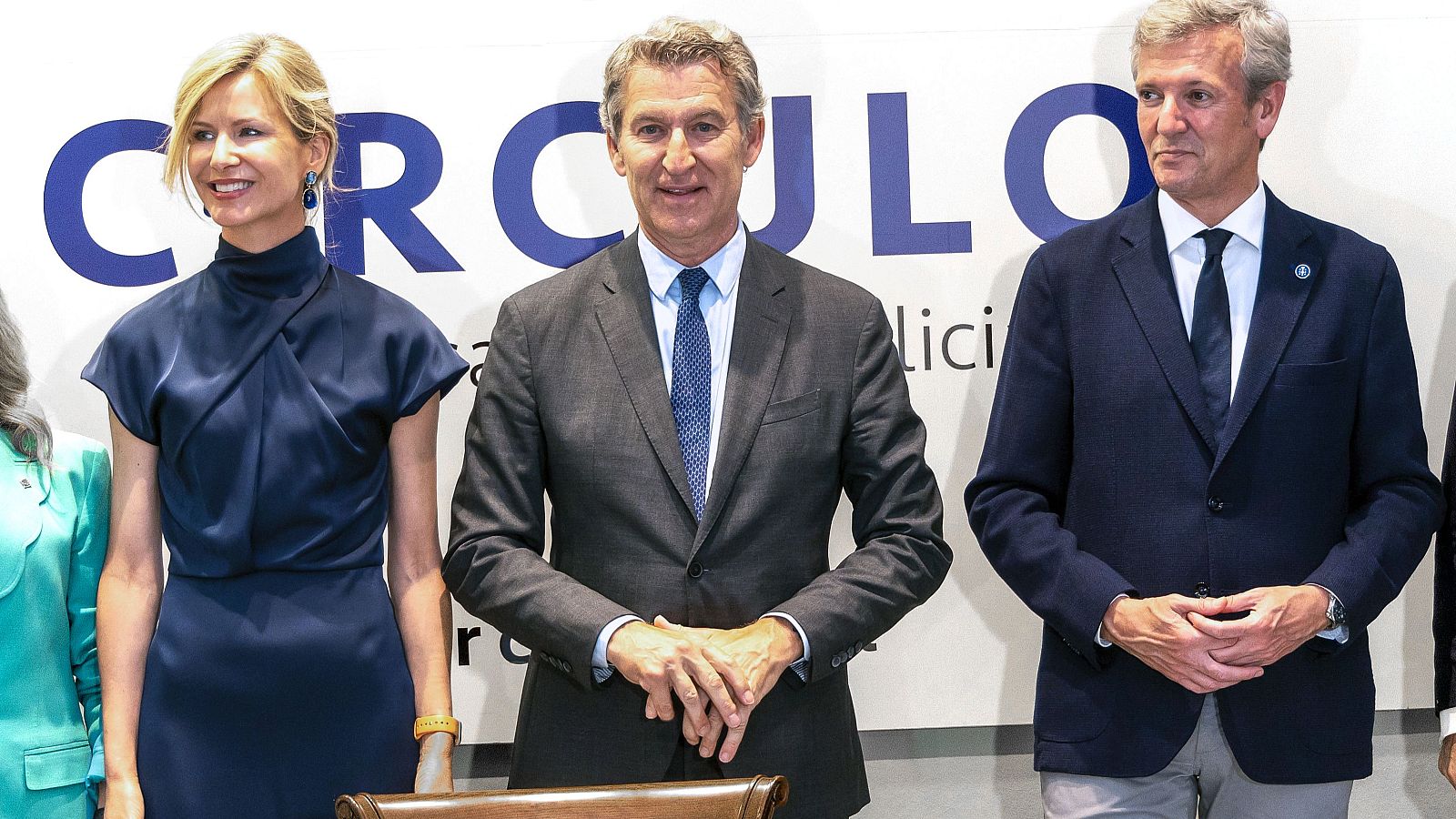 El presidente del Partido Popular, Alberto Núñez Feijóo, junto al presidente de la Xunta, Alfonso Rueda participan en un encuentro organizado por el Círculo de Empresarios de Galicia
