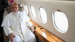 El papa León XIV finaliza su viaje a España con un regreso inesperado en el Falcon del rey tras la avería de su avión