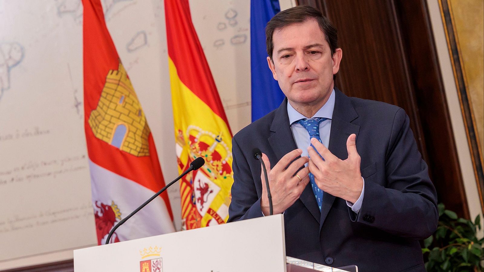 Mañueco da tres consejerías a Vox y nombra a Pollán vicepresidente y responsable de Desregulación y Familia