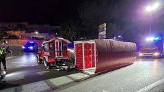 Al menos 18 heridos, nueve de ellos menores de edad, al volcar un tren turístico en Cártama, Málaga