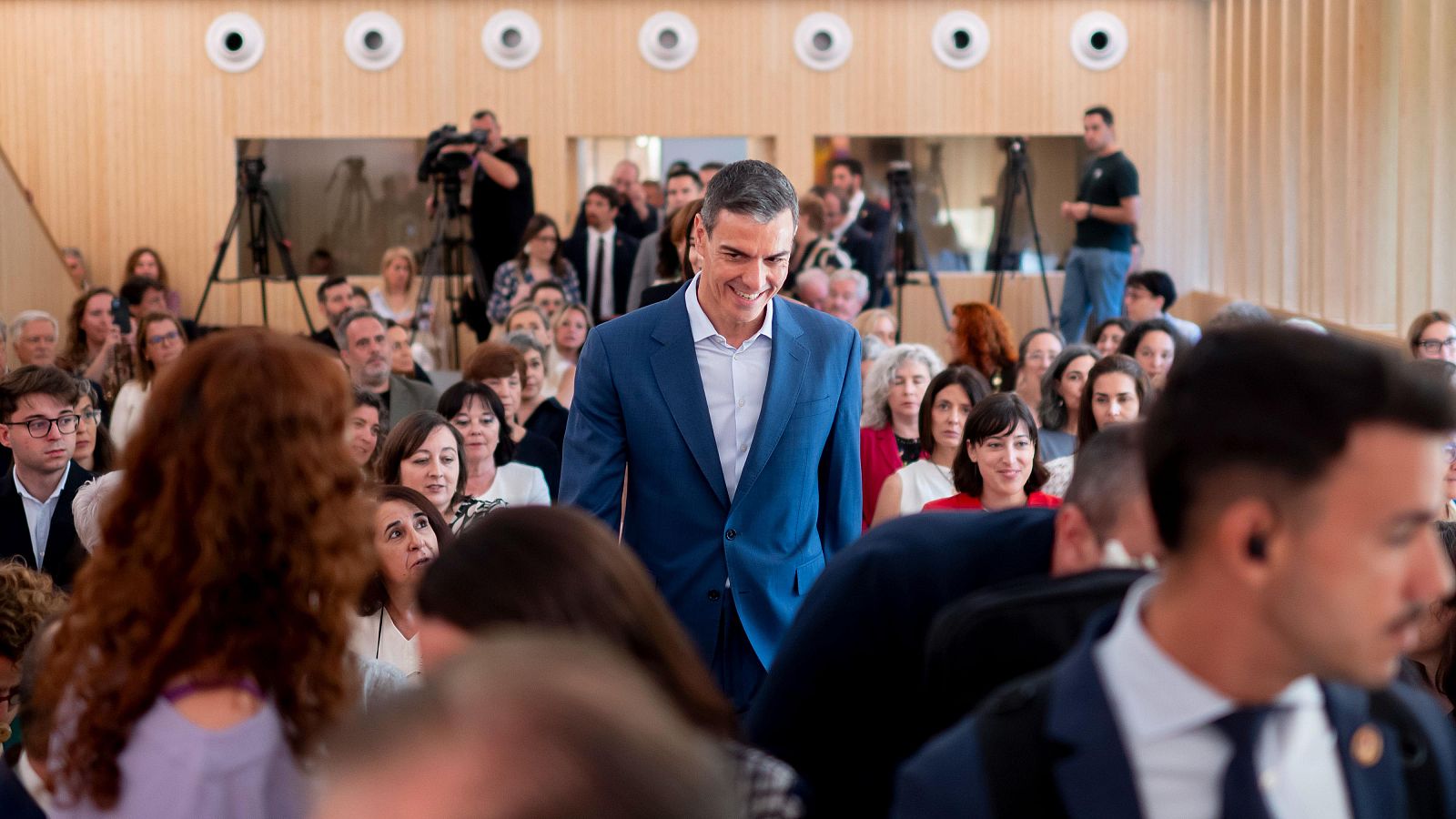 El presidente del Gobierno, Pedro Sánchez a su llegada a la presentación del programa ‘Somos. Contamos: fin de la discriminación de las mujeres en la investigación de la salud'.
