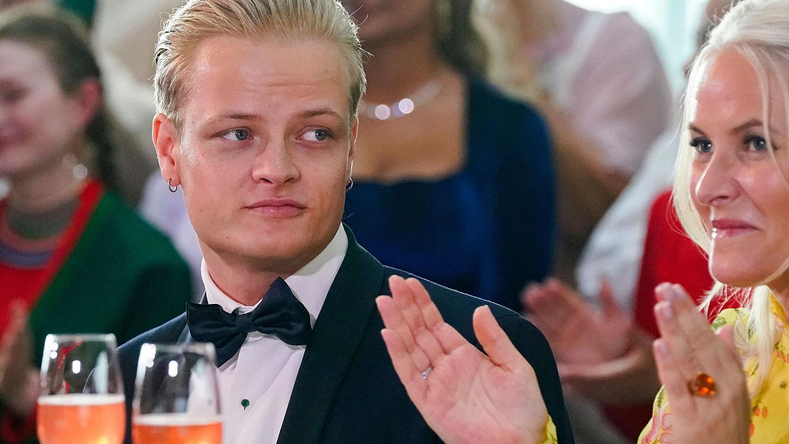 Marius Borg Høiby y su madre, la princesa heredera Mette-Marit de Noruega, en una imagen tomada el 16 de junio de 2022 en Oslo.